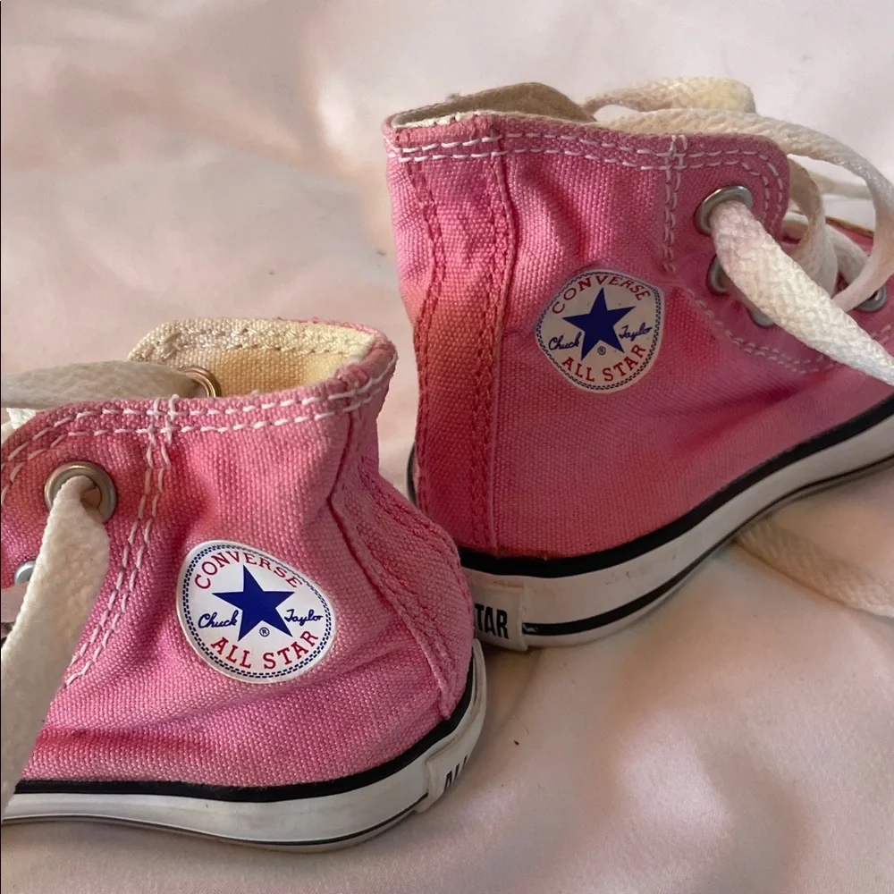 Converse Kids Pink High-Tops